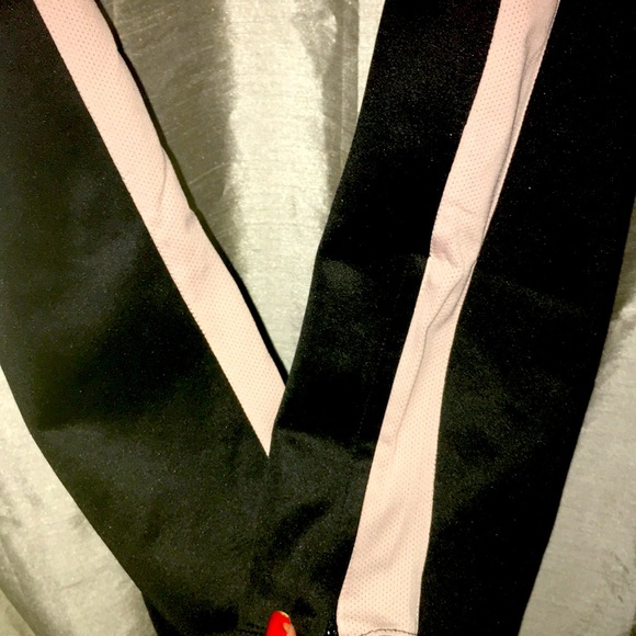 Track pants! - Picture 5 of 5